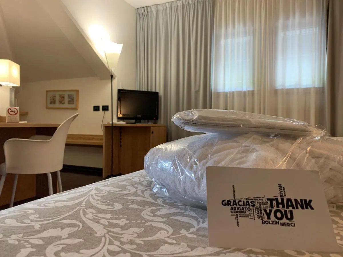 ***  Hotel Logonovo Лидо-дельи-Эстенси Италия