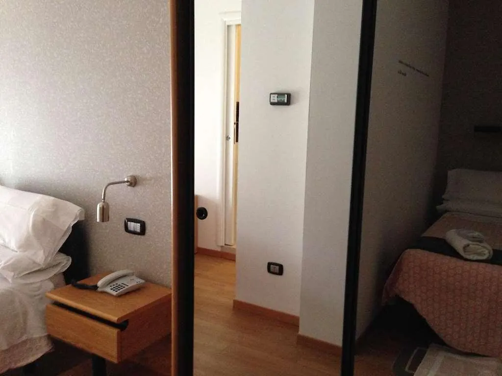 ***  Hotel Logonovo Лидо-дельи-Эстенси Италия