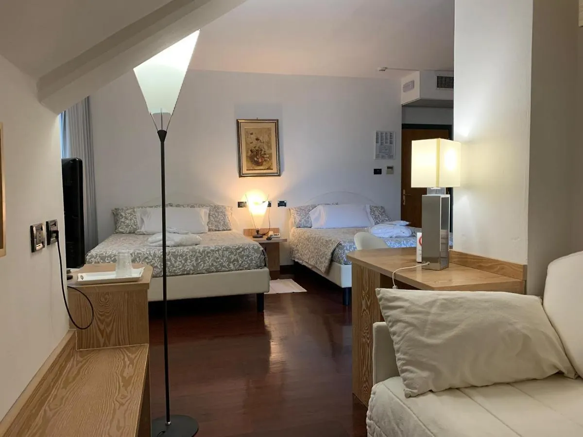 Hotel Logonovo Llido Degli Estensi